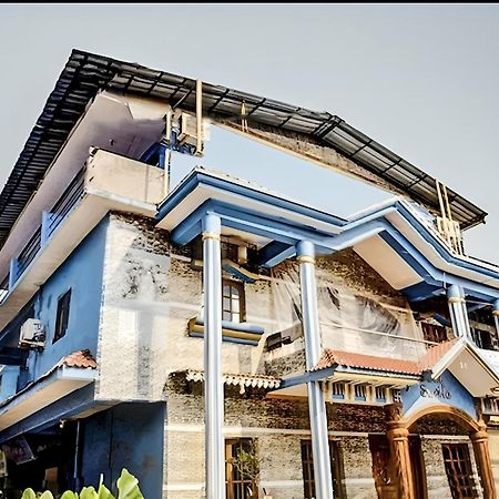 Hotel Savita Calangute Bagian luar foto